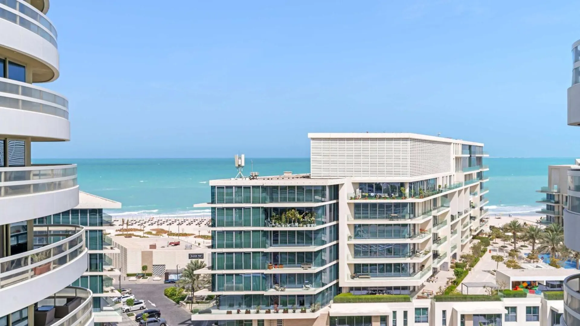 Silkhaus Luxury 2Bdr With Maid Room In Ajwan Towers Abu Dabi